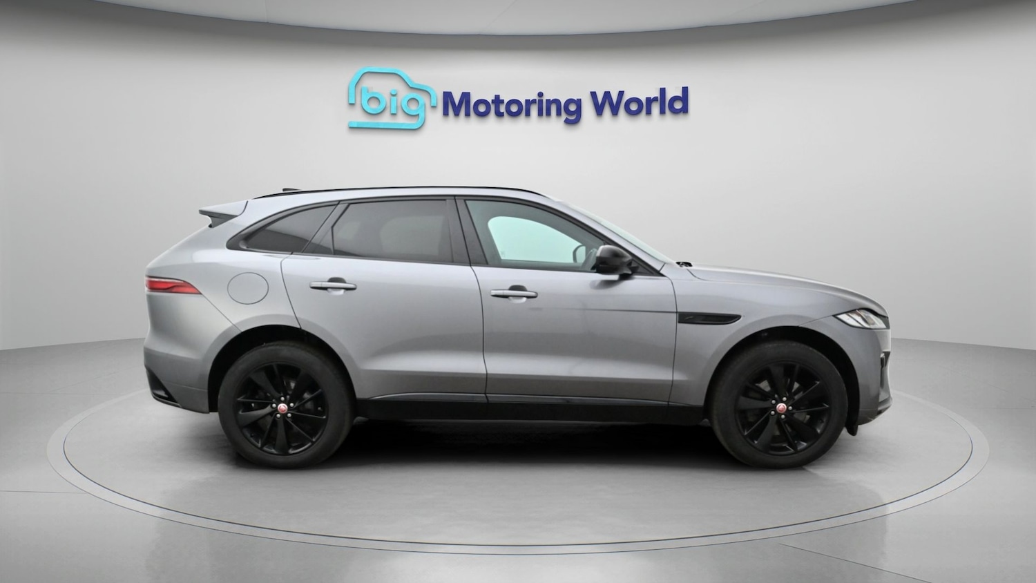 Used Jaguar F-Pace 2023 for sale - 77973852: Photo 8