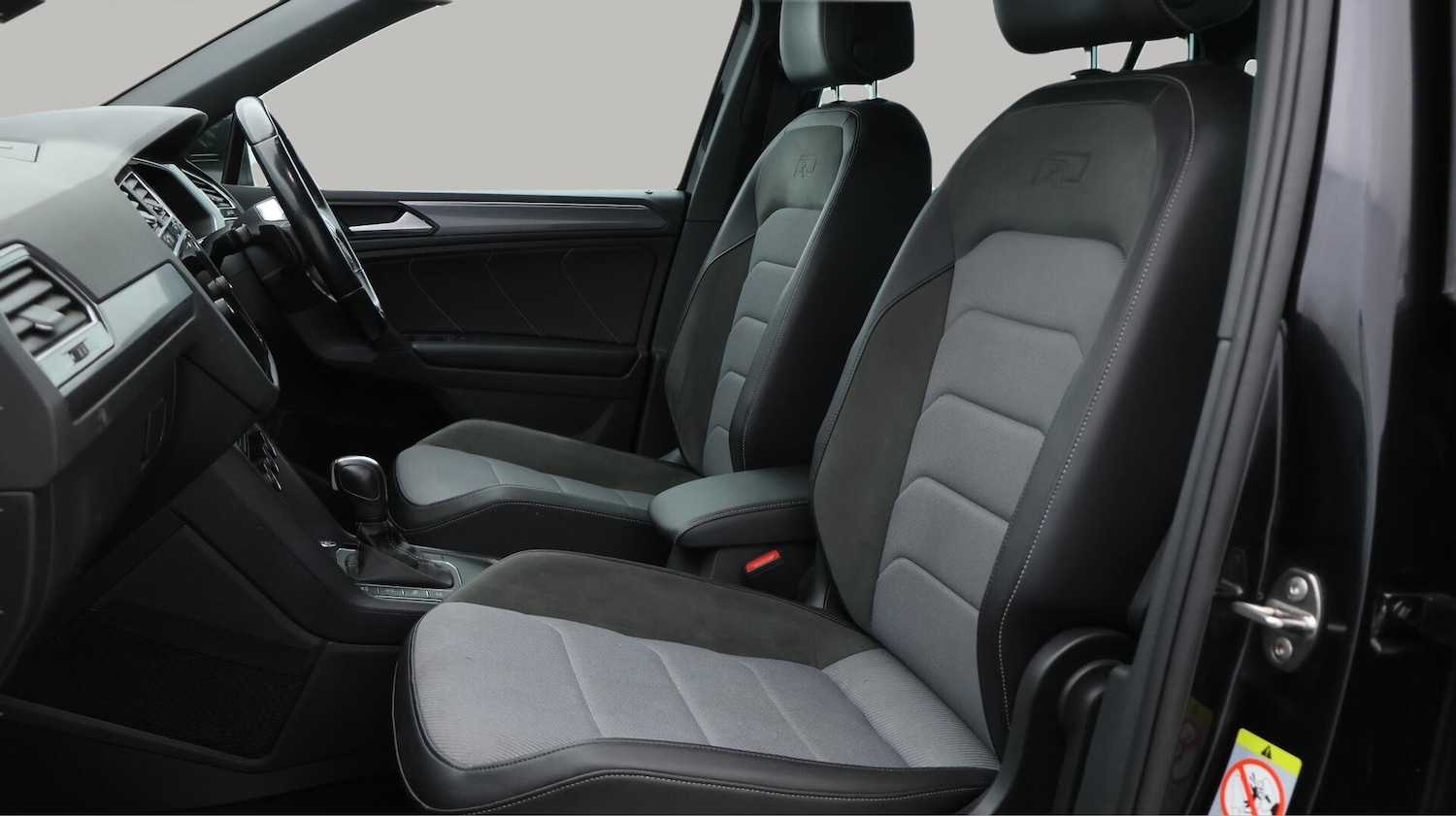 Used Volkswagen Tiguan 2020 for sale - 76214560: Photo 15