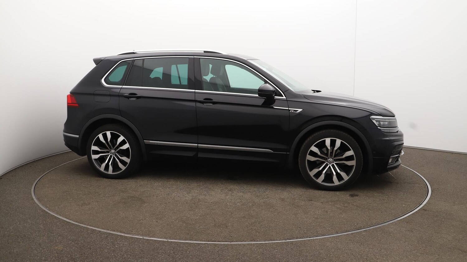 Used Volkswagen Tiguan 2020 for sale - 76214560: Photo 51