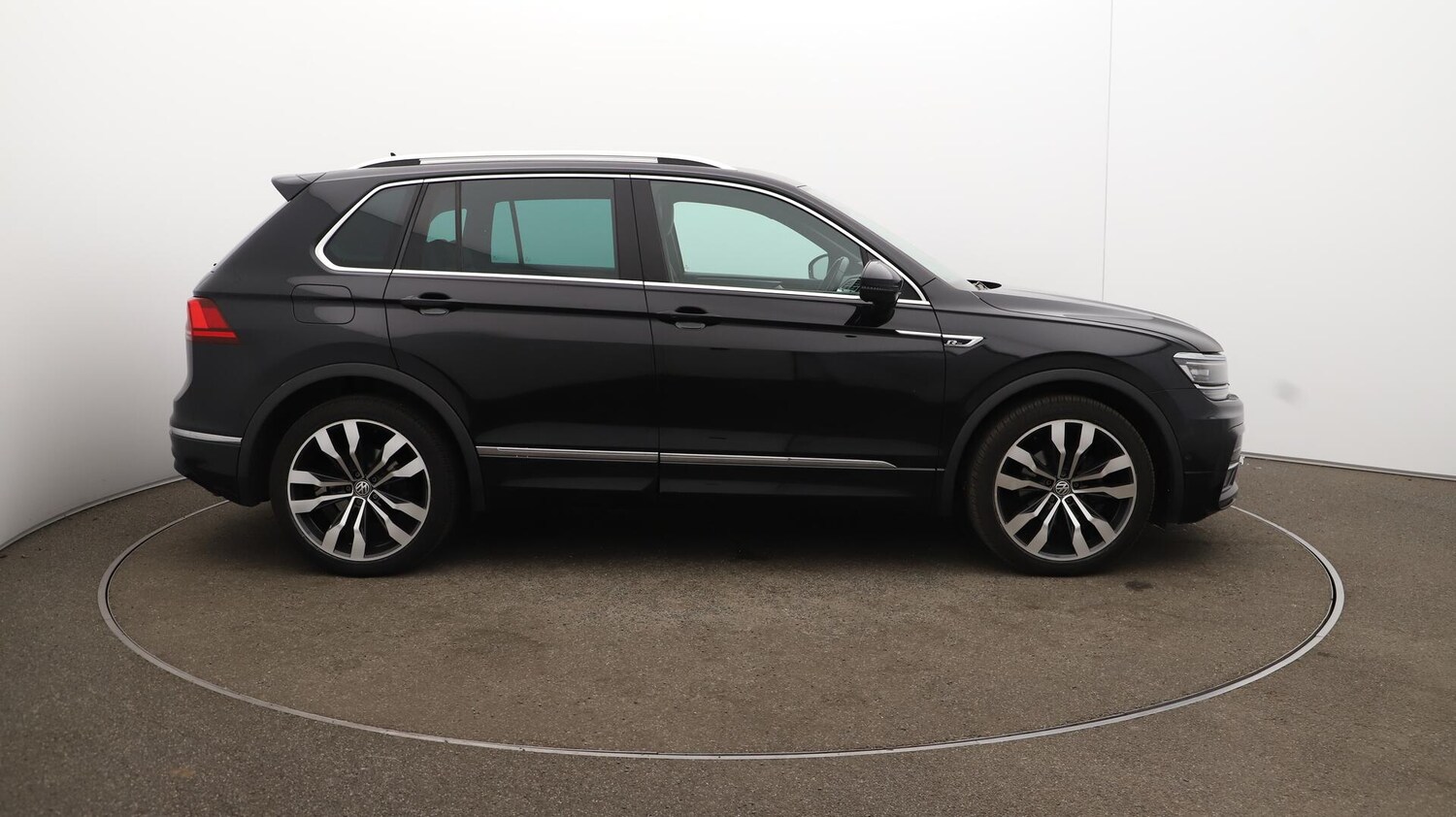 Used Volkswagen Tiguan 2020 for sale - 76214560: Photo 52