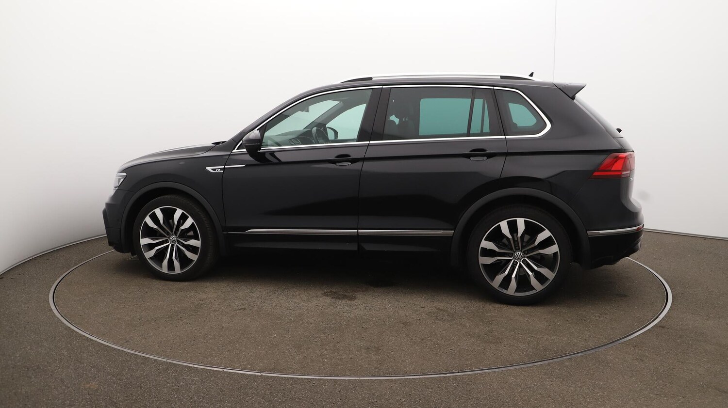 Used Volkswagen Tiguan 2020 for sale - 76214560: Photo 61