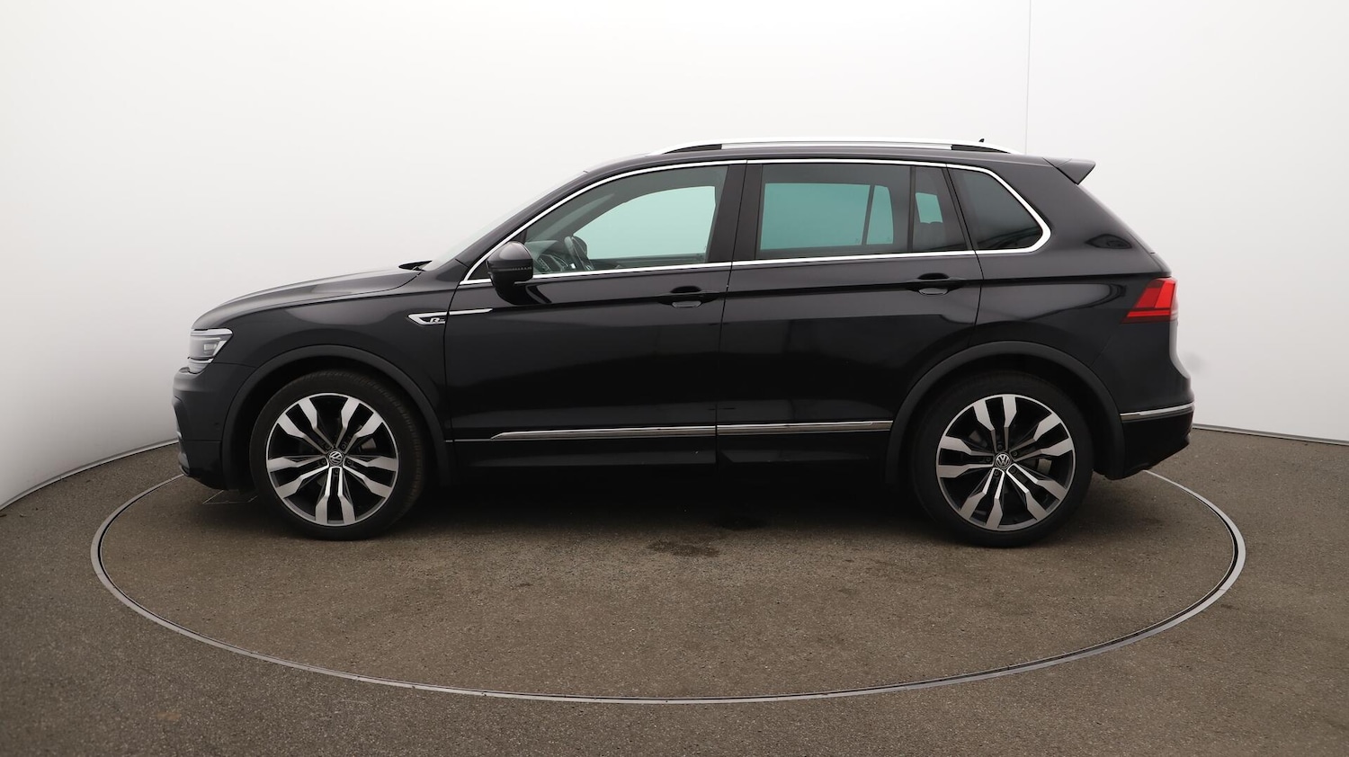 Used Volkswagen Tiguan 2020 for sale - 76214560: Photo 67