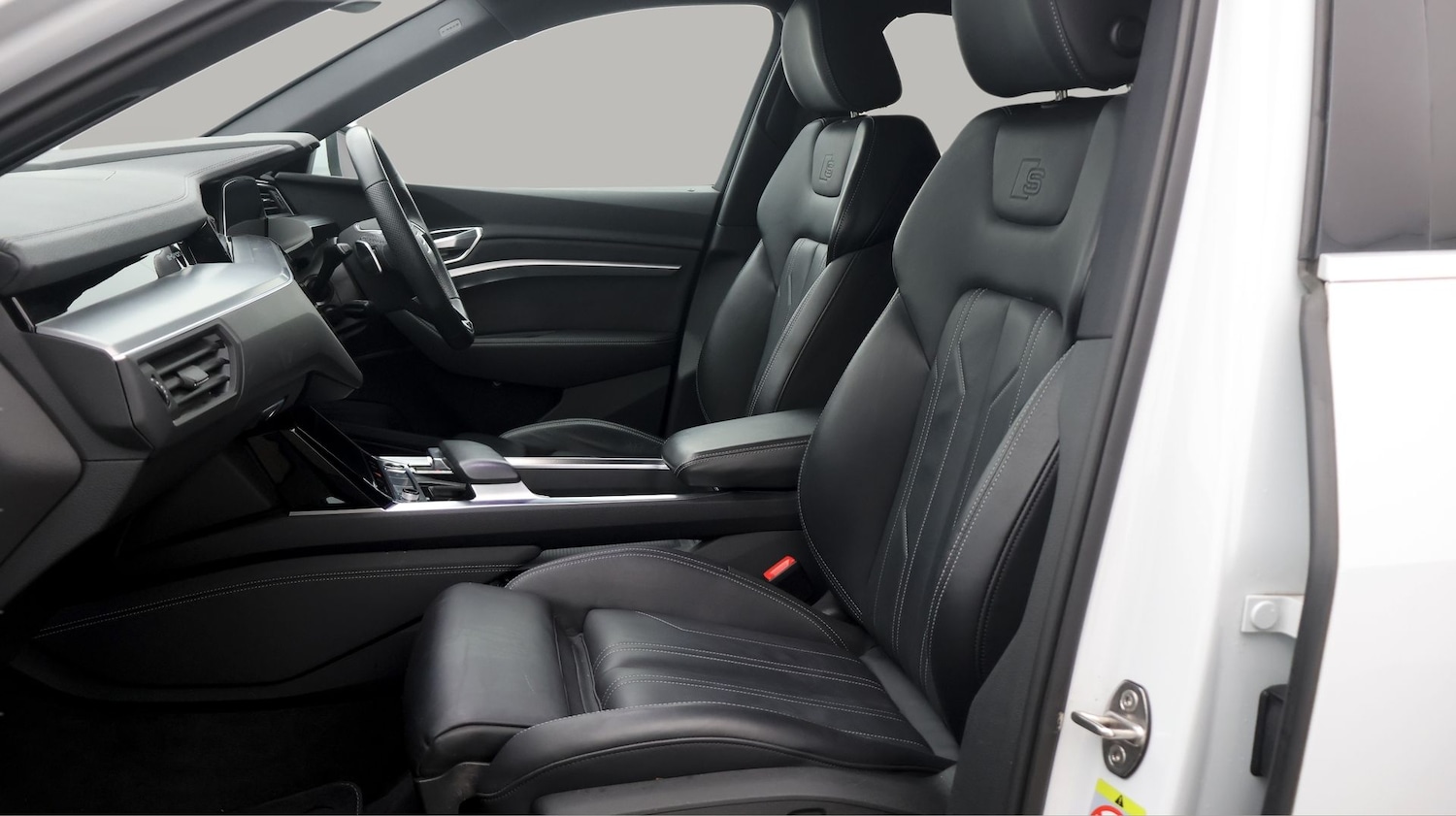 Used Audi e-tron 2022 for sale - 77676498: Photo 14