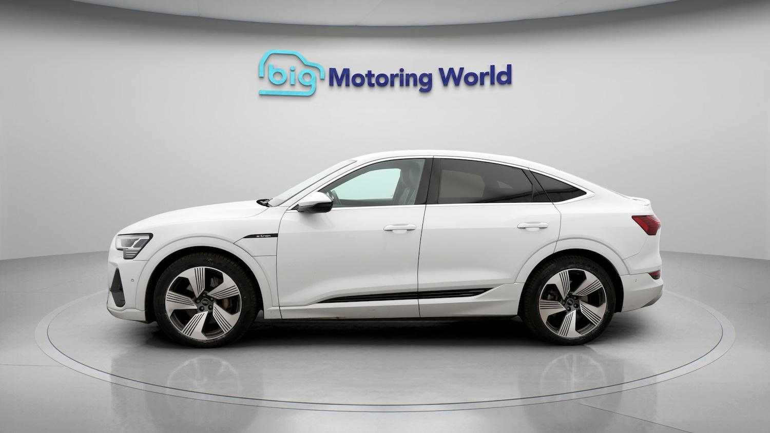 Used Audi e-tron 2022 for sale - 77676498: Photo 4