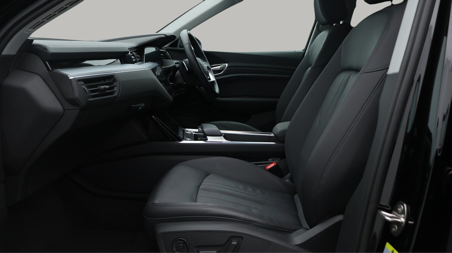 Used Audi e-tron 2020 for sale - 76499943: Photo 15