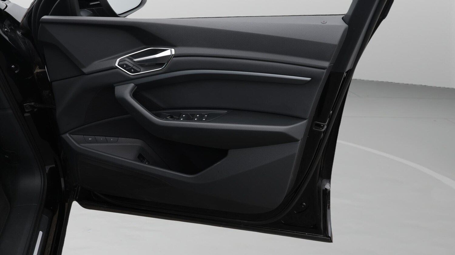 Used Audi e-tron 2020 for sale - 76499943: Photo 16