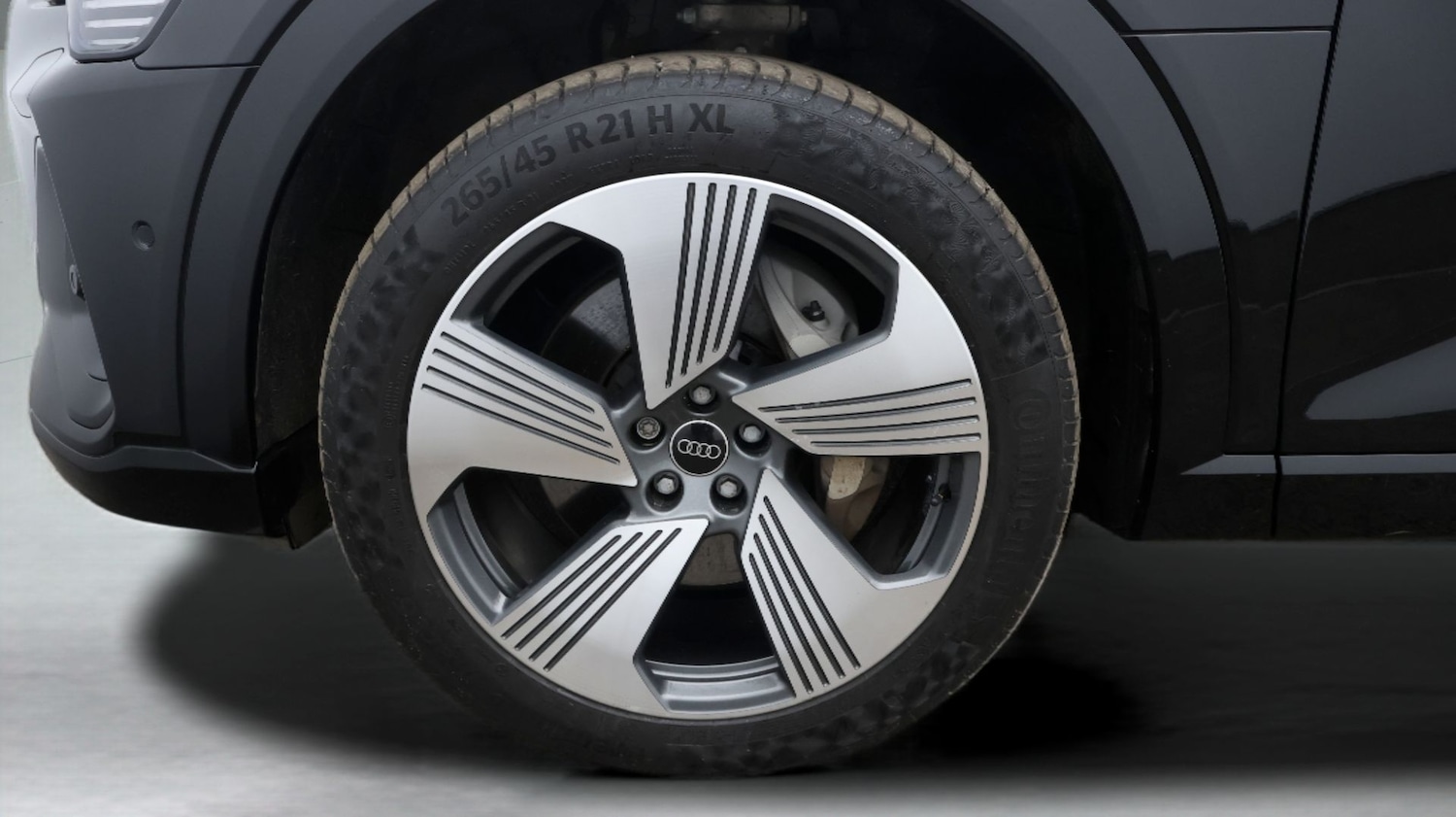 Used Audi e-tron 2023 for sale - 77837161: Photo 18