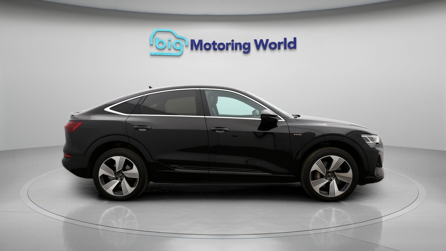 Used Audi e-tron 2023 for sale - 77837161: Photo 8