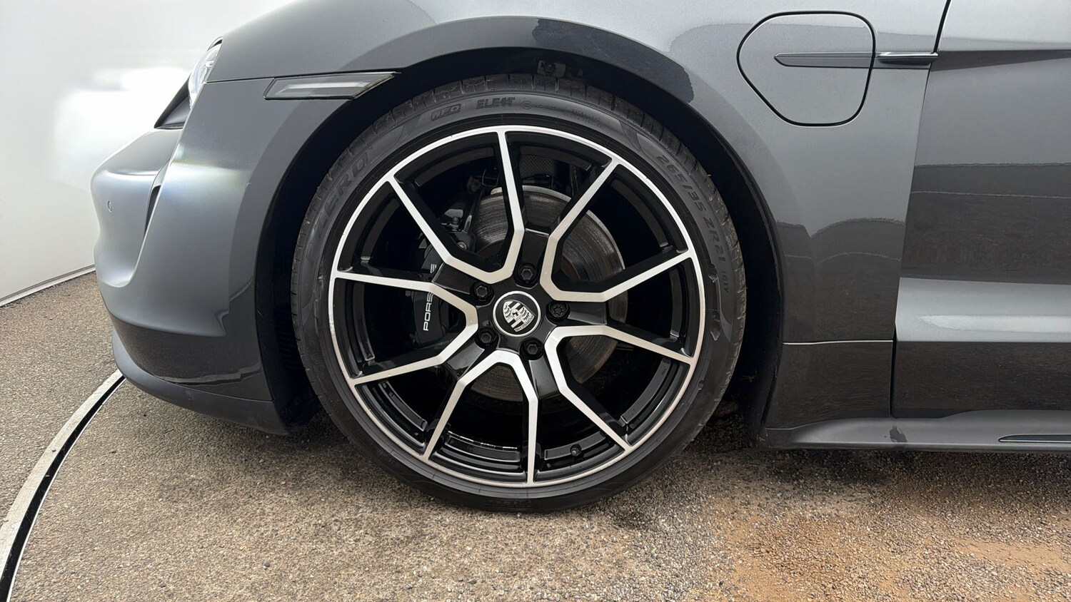 Used Porsche Taycan 2023 for sale - 78089382: Photo 17