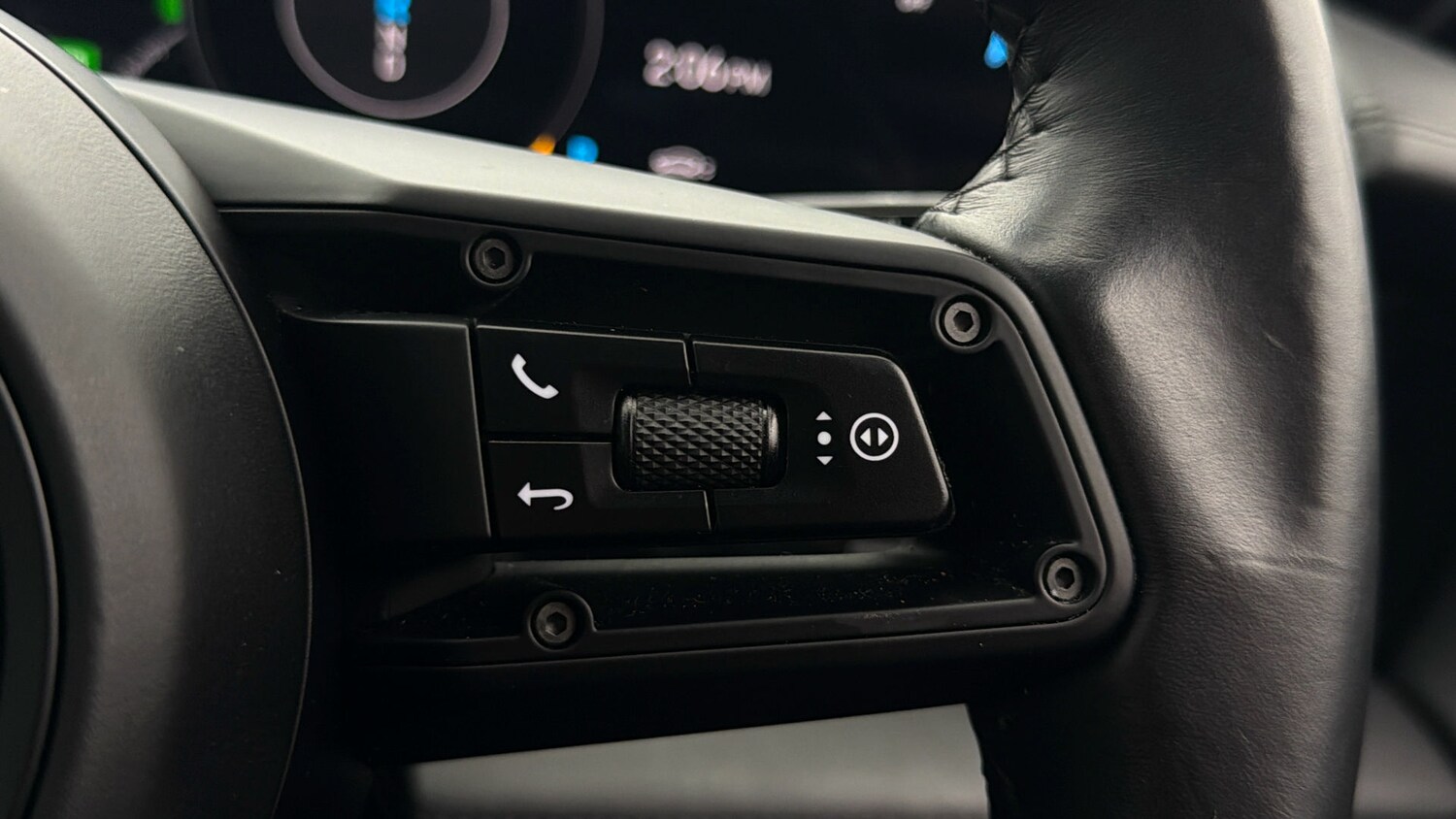 Used Porsche Taycan 2023 for sale - 78089382: Photo 24