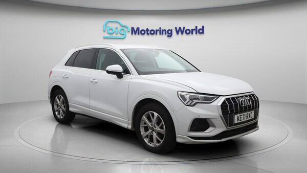 Used Audi Q3 2022 for sale - 76318045: Photo 2