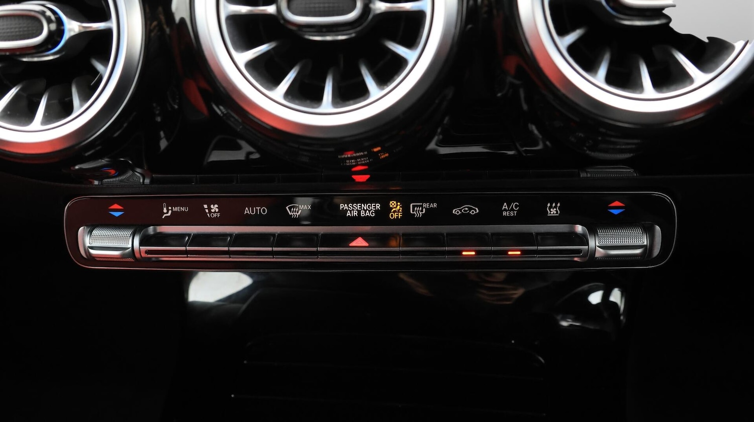 Used Mercedes-Benz CLA 2022 for sale - 76457858: Photo 13