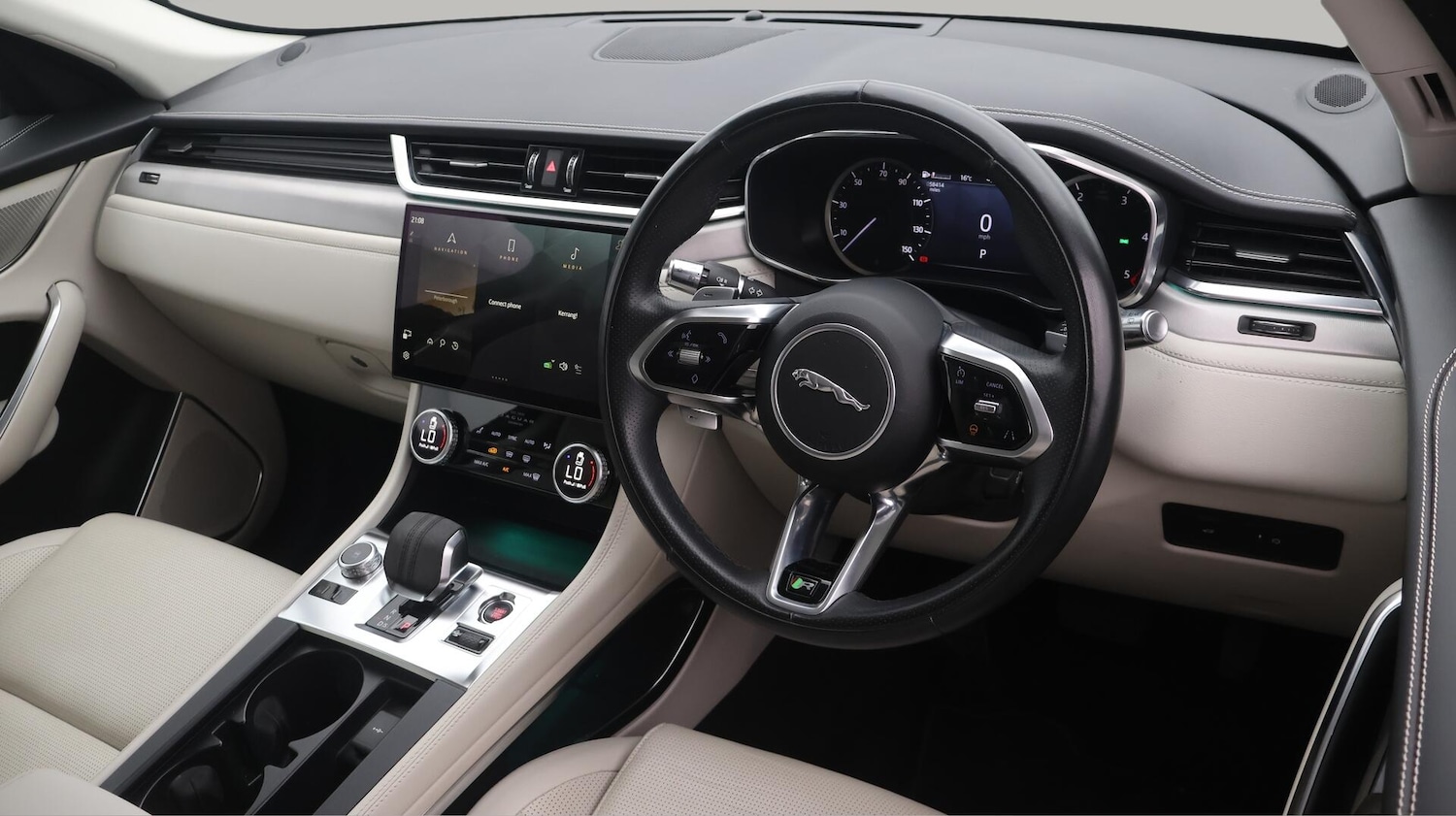 Used Jaguar F-Pace 2022 for sale - 76432649: Photo 10