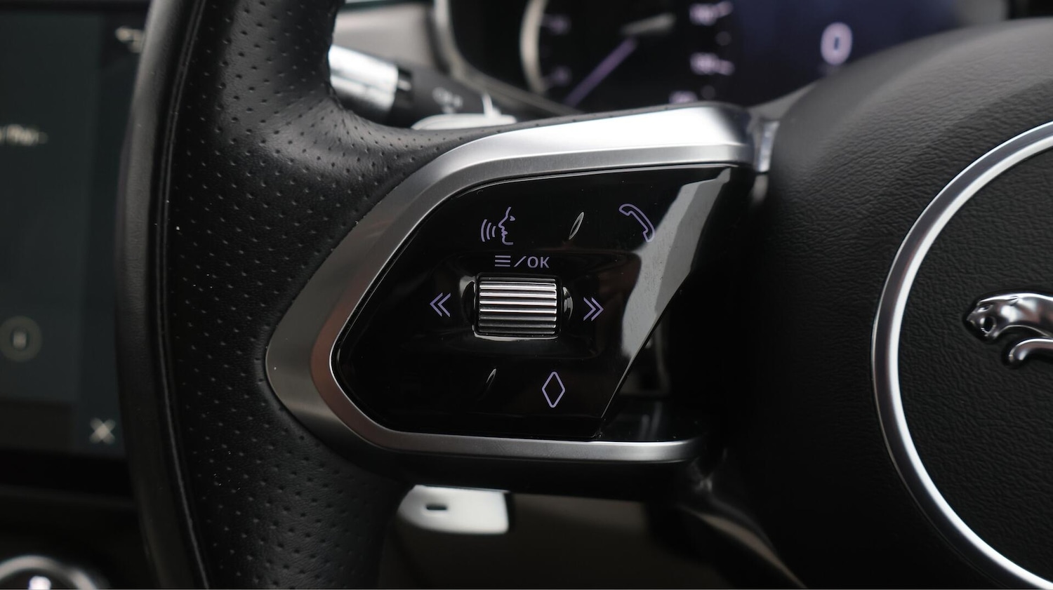 Used Jaguar F-Pace 2022 for sale - 76432649: Photo 25