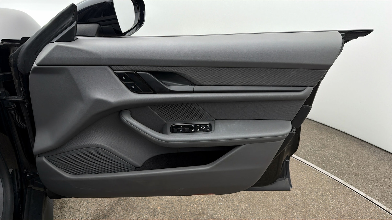 Used Porsche Taycan 2022 for sale - 78095652: Photo 14