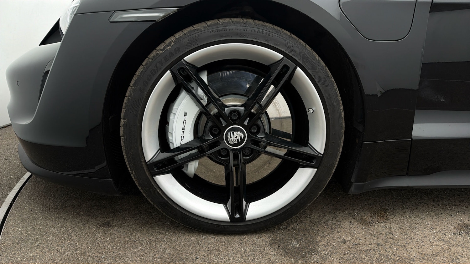 Used Porsche Taycan 2022 for sale - 78095652: Photo 17