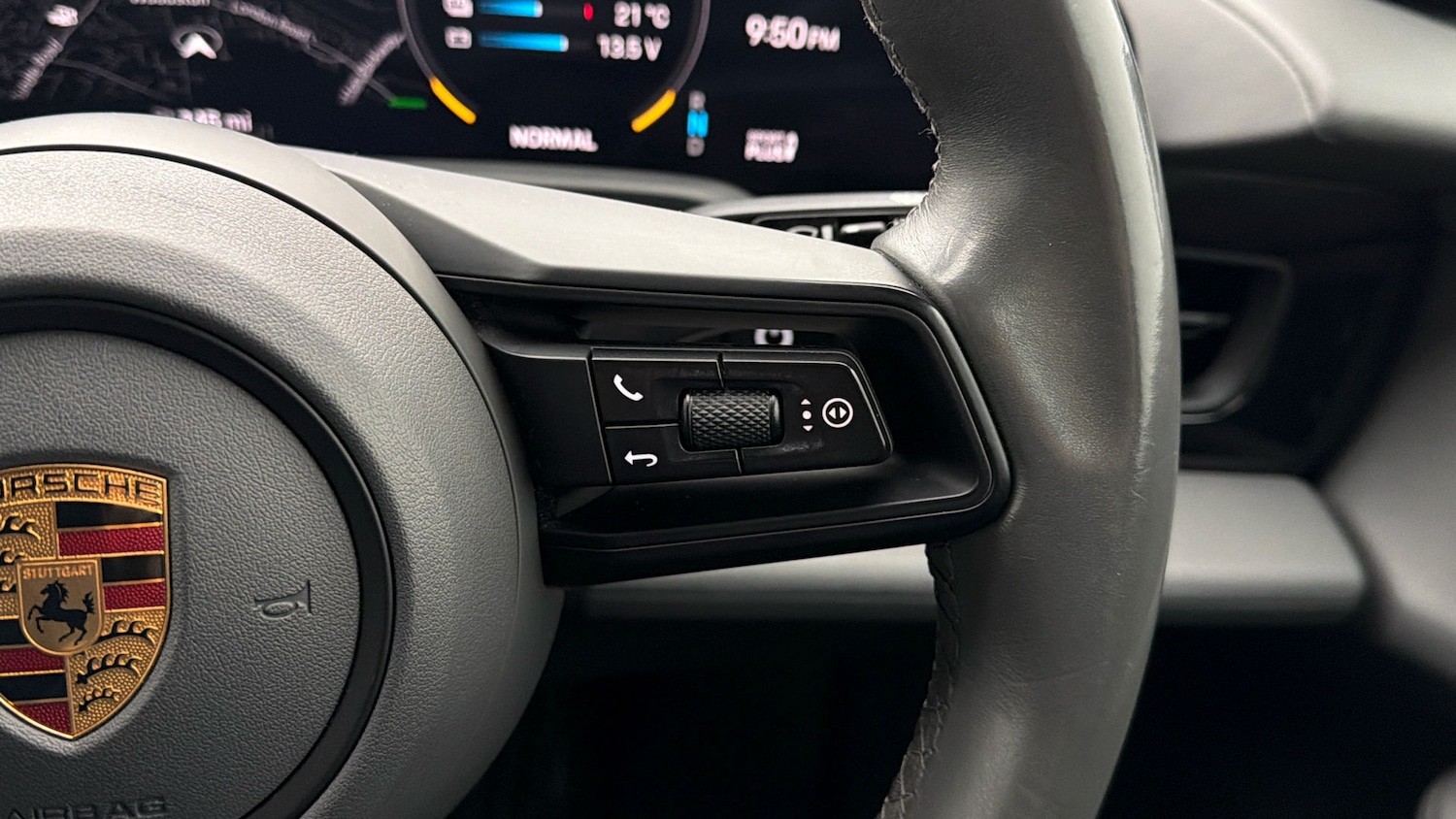 Used Porsche Taycan 2022 for sale - 78095652: Photo 22