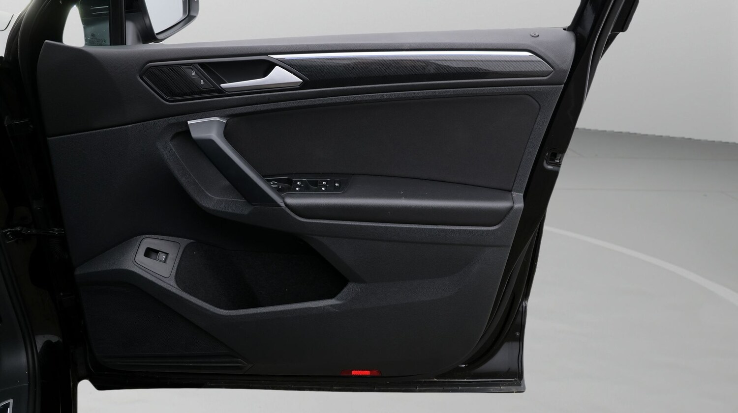 Used Volkswagen Tiguan for sale - 77365503: Photo 15