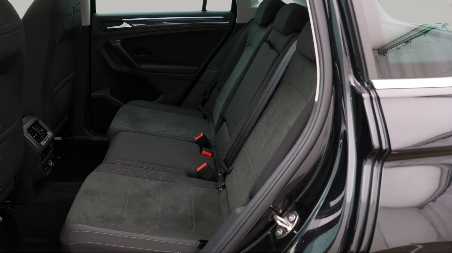 Used Volkswagen Tiguan for sale - 77365503: Photo 16