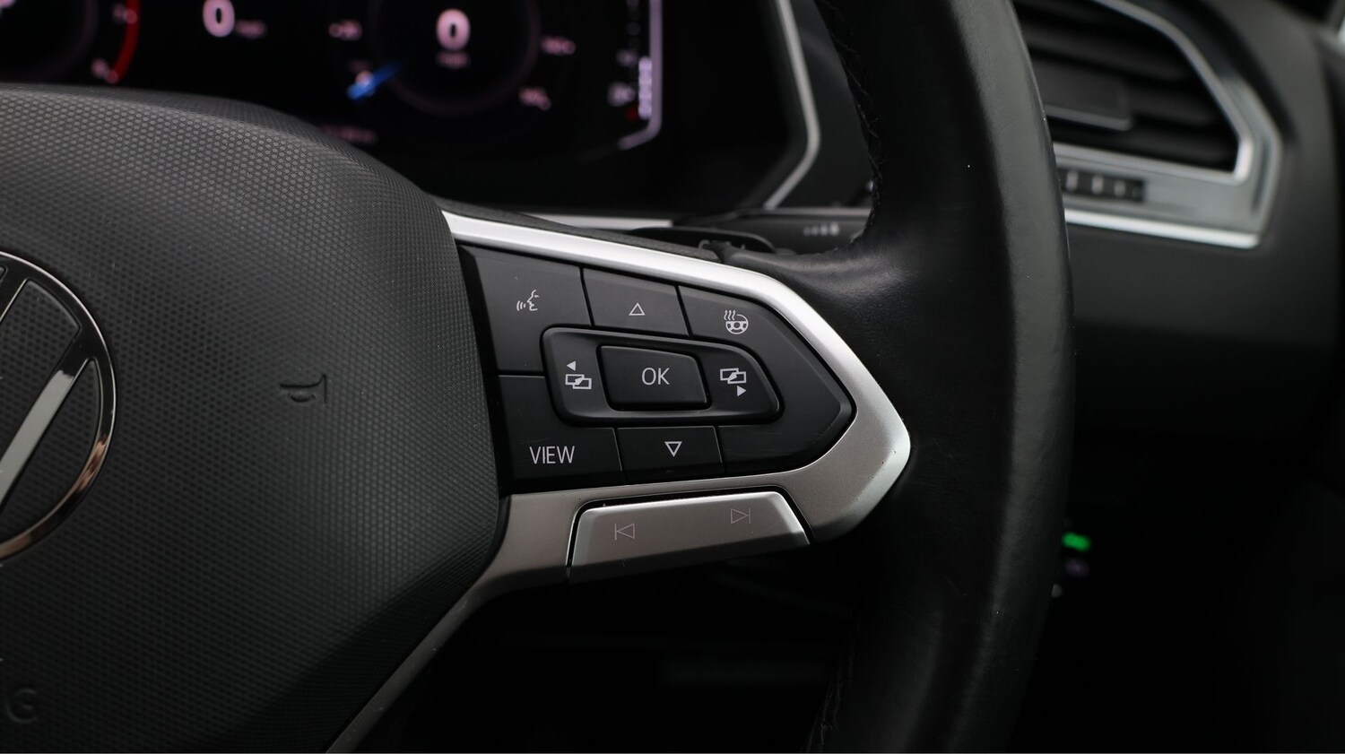 Used Volkswagen Tiguan for sale - 77365503: Photo 23