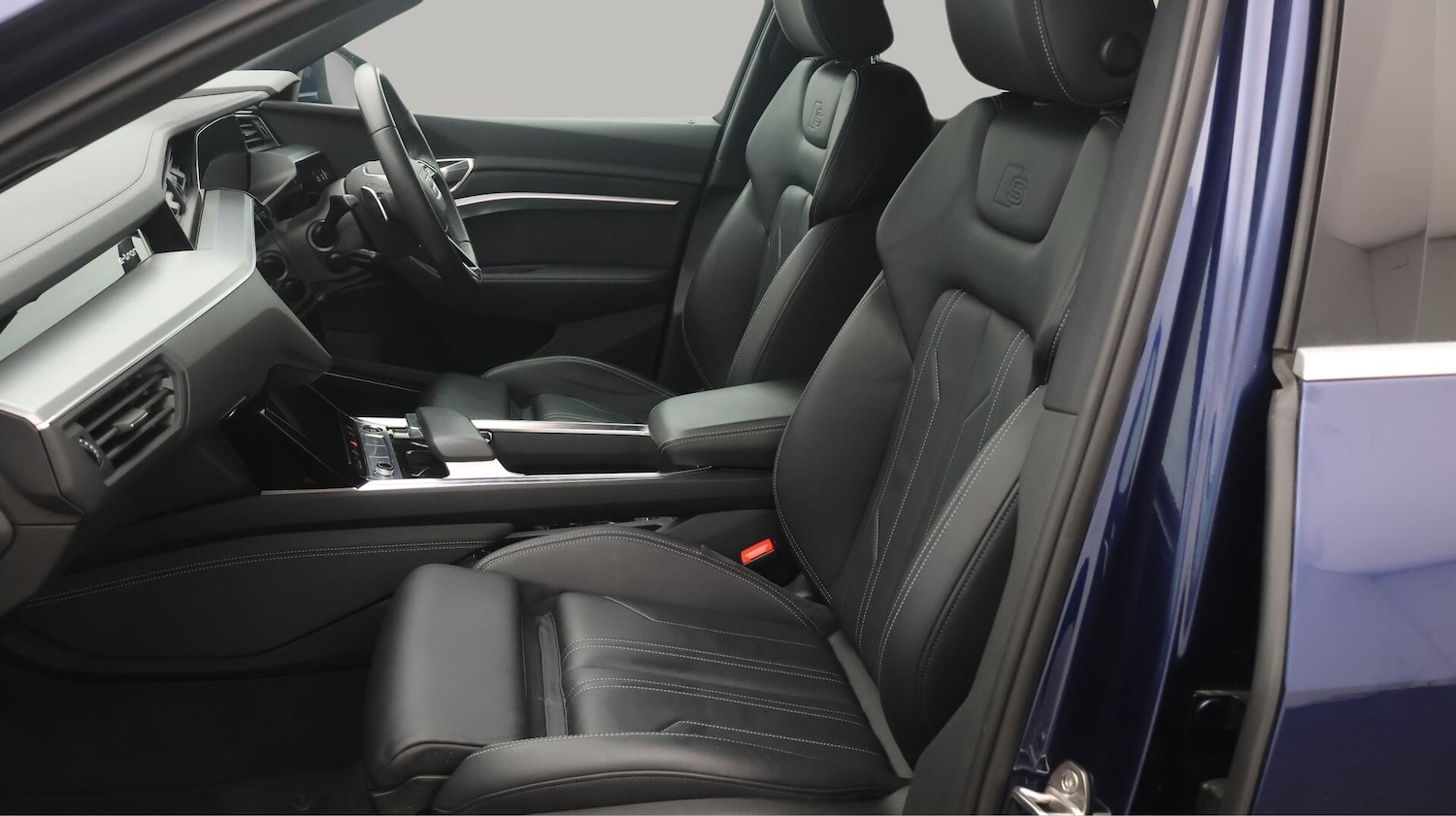 Used Audi e-tron 2021 for sale - 76370477: Photo 15
