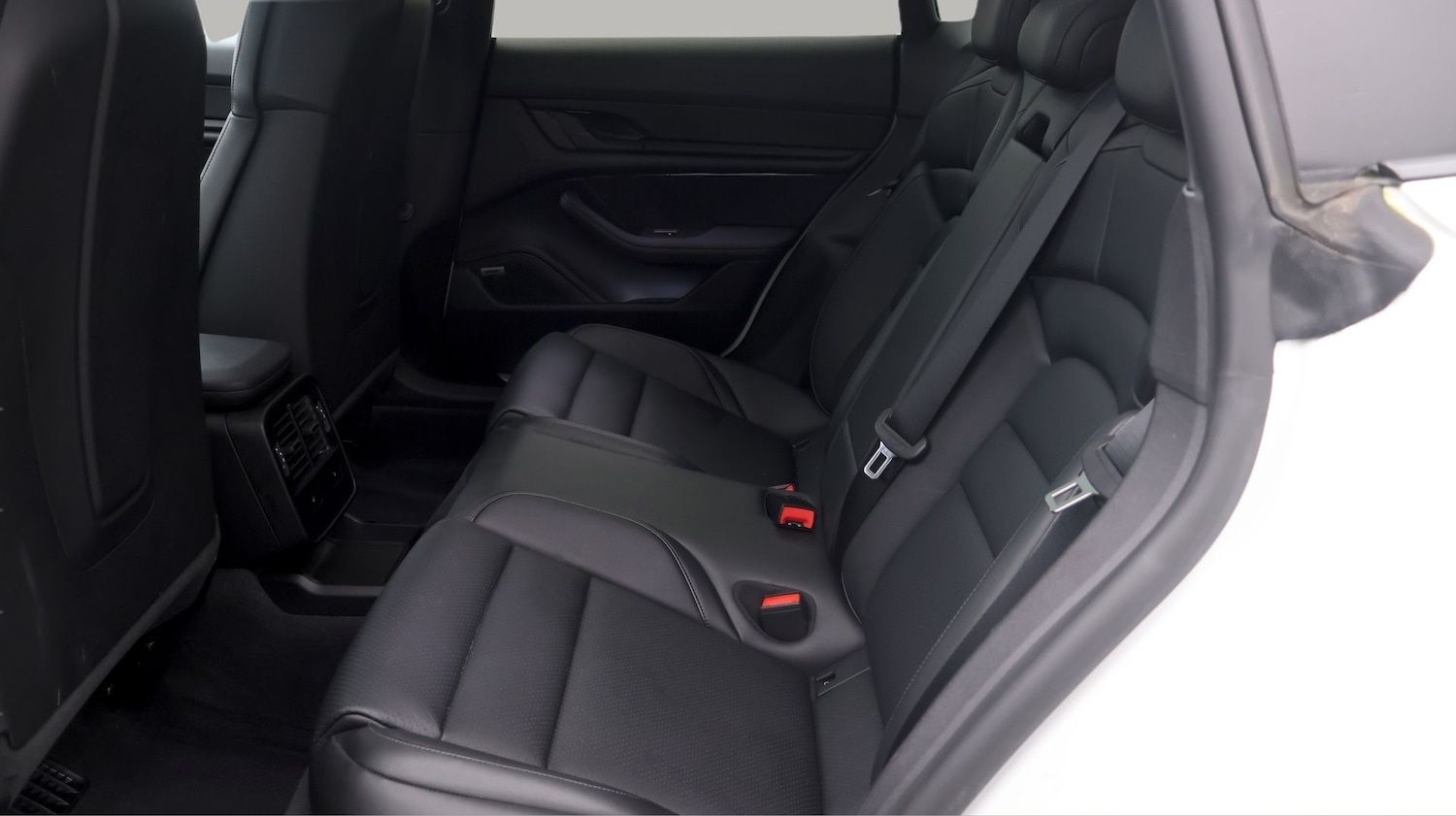 Used Porsche Taycan 2023 for sale - 77461921: Photo 16