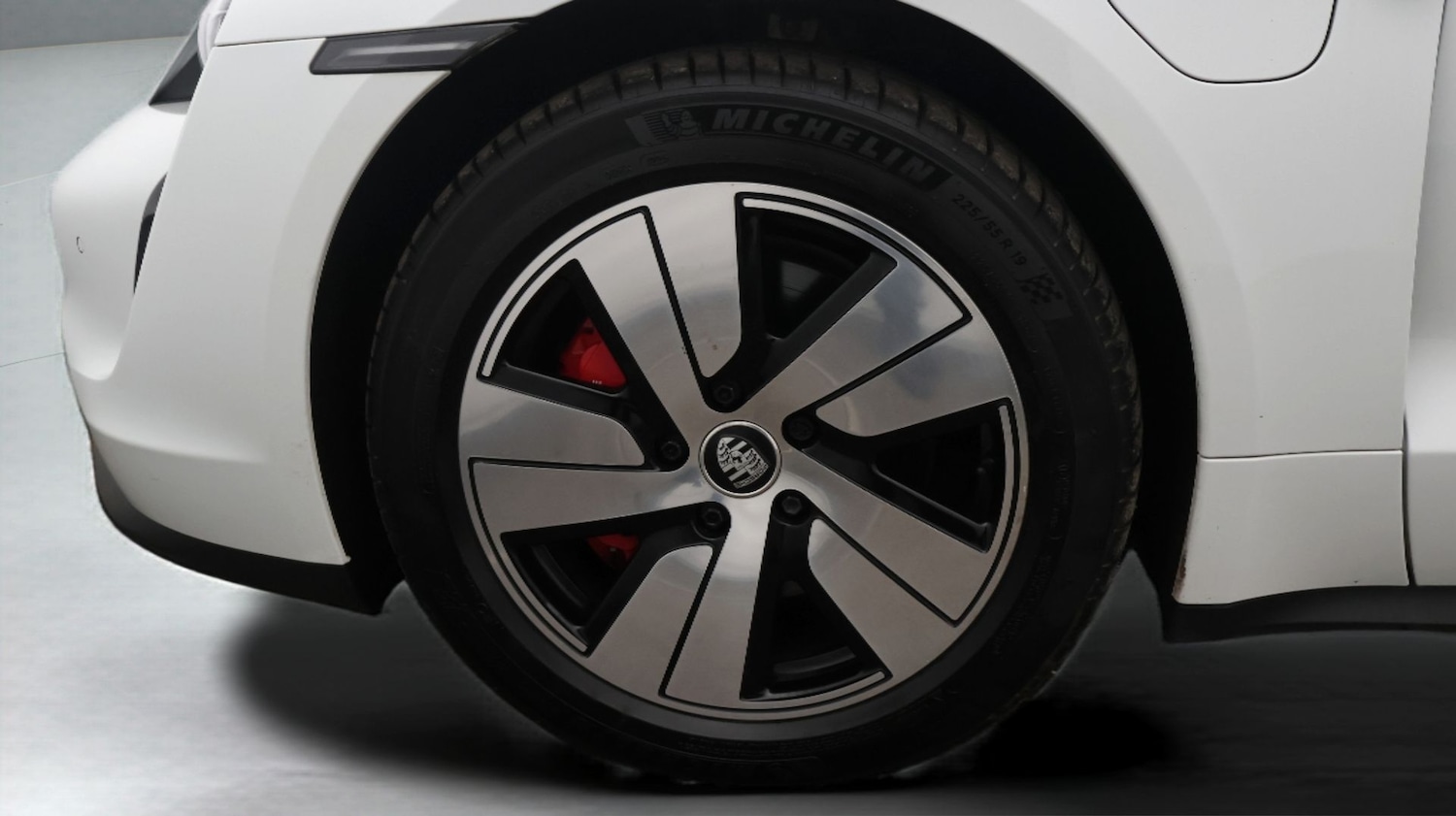 Used Porsche Taycan 2023 for sale - 77461921: Photo 18