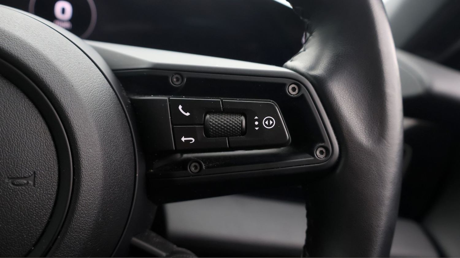 Used Porsche Taycan 2023 for sale - 77461921: Photo 24