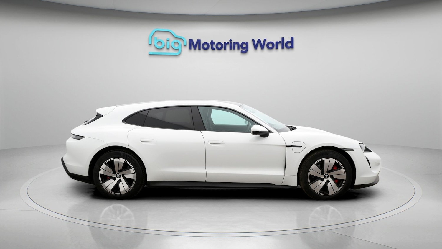 Used Porsche Taycan 2023 for sale - 77461921: Photo 8