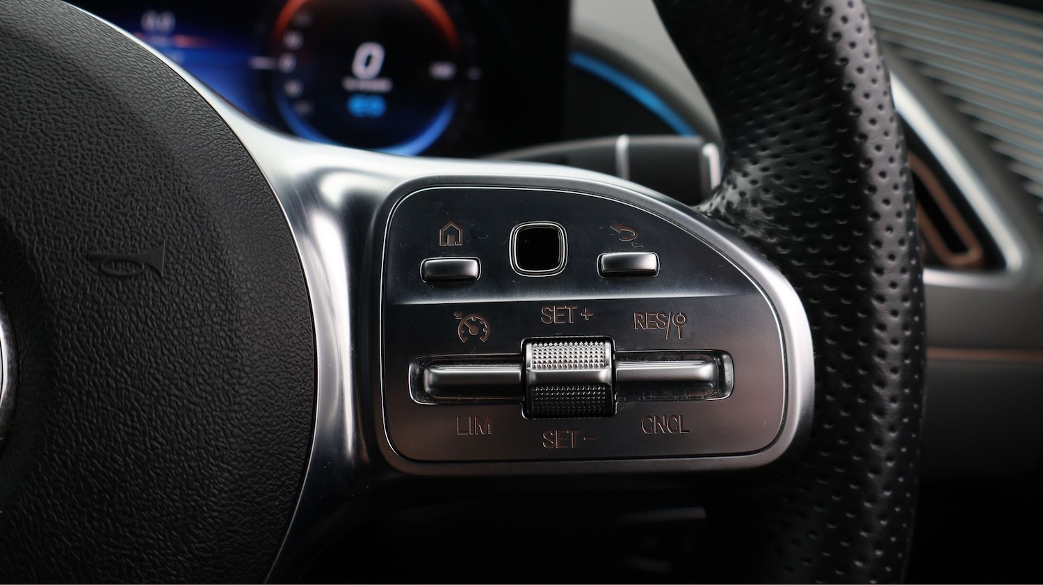 Used Mercedes-Benz EQC 2020 for sale - 77837166: Photo 26