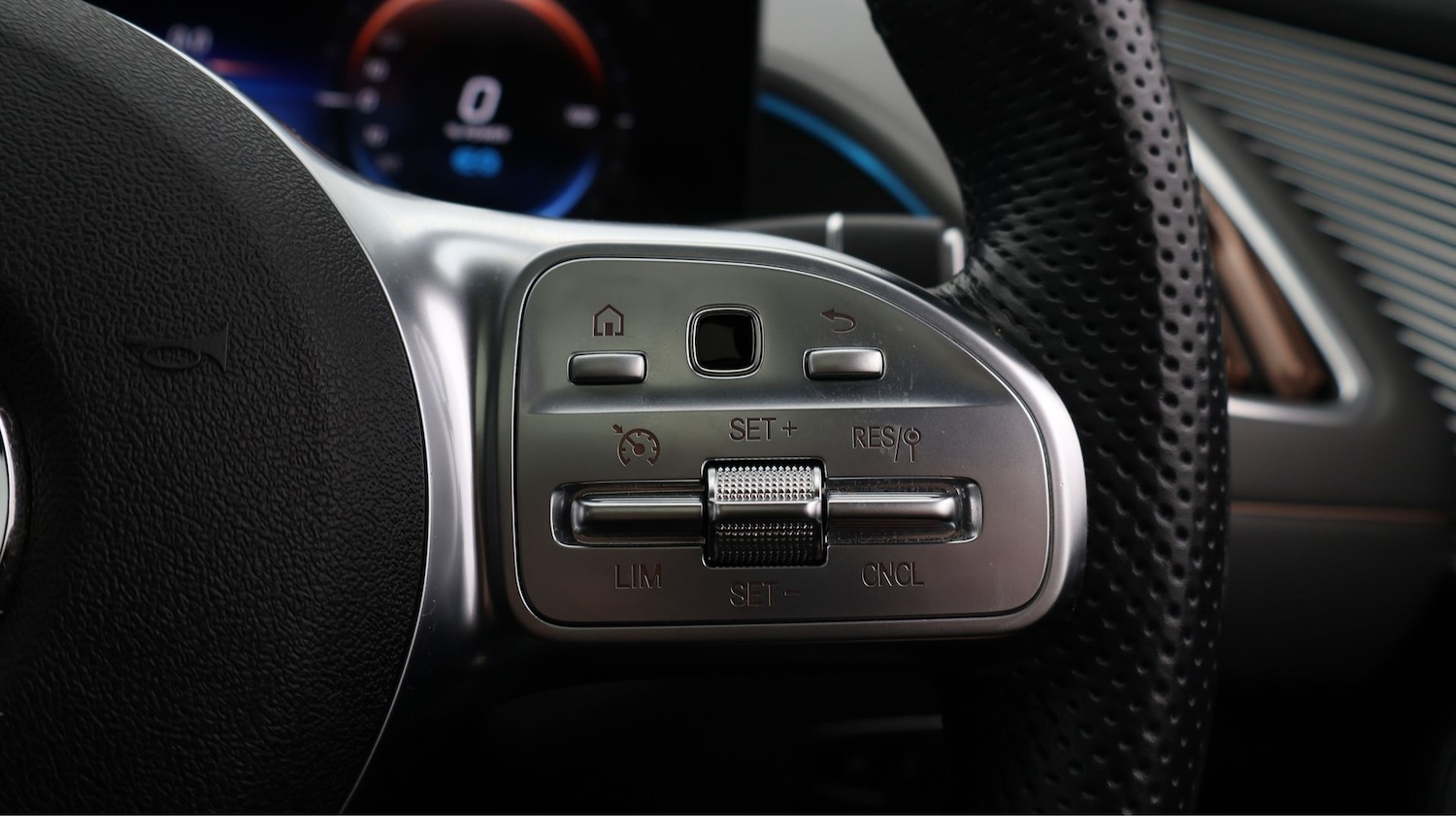 Used Mercedes-Benz EQC 2023 for sale - 77579489: Photo 28