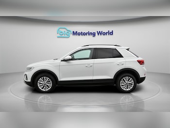 Used Volkswagen T-Roc 2023 for sale - 79008253: Photo