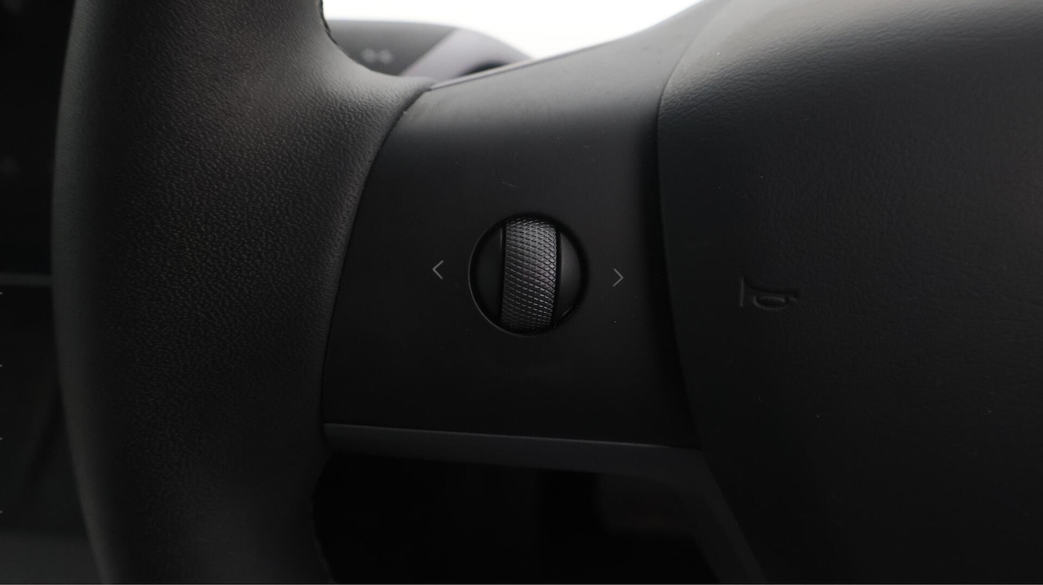 Used Tesla Model Y 2023 for sale - 76701334: Photo 23