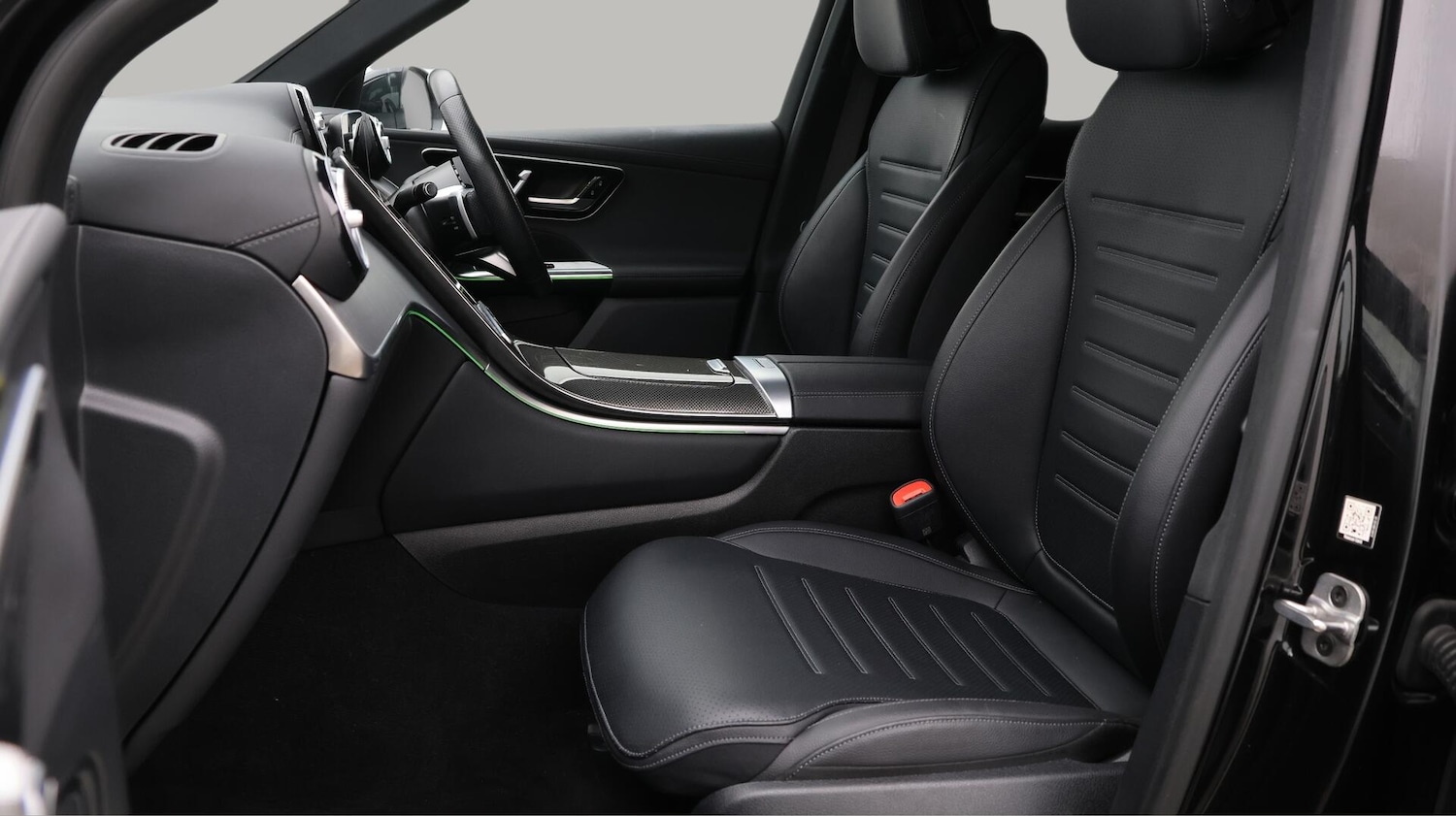 Used Mercedes-Benz GLC 2024 for sale - 76432384: Photo 15