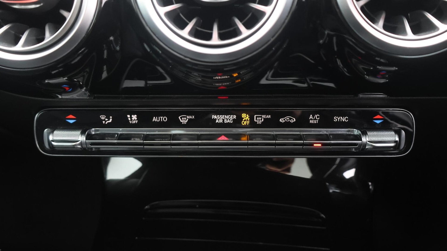 Used Mercedes-Benz A-Class 2019 for sale - 76432626: Photo 13