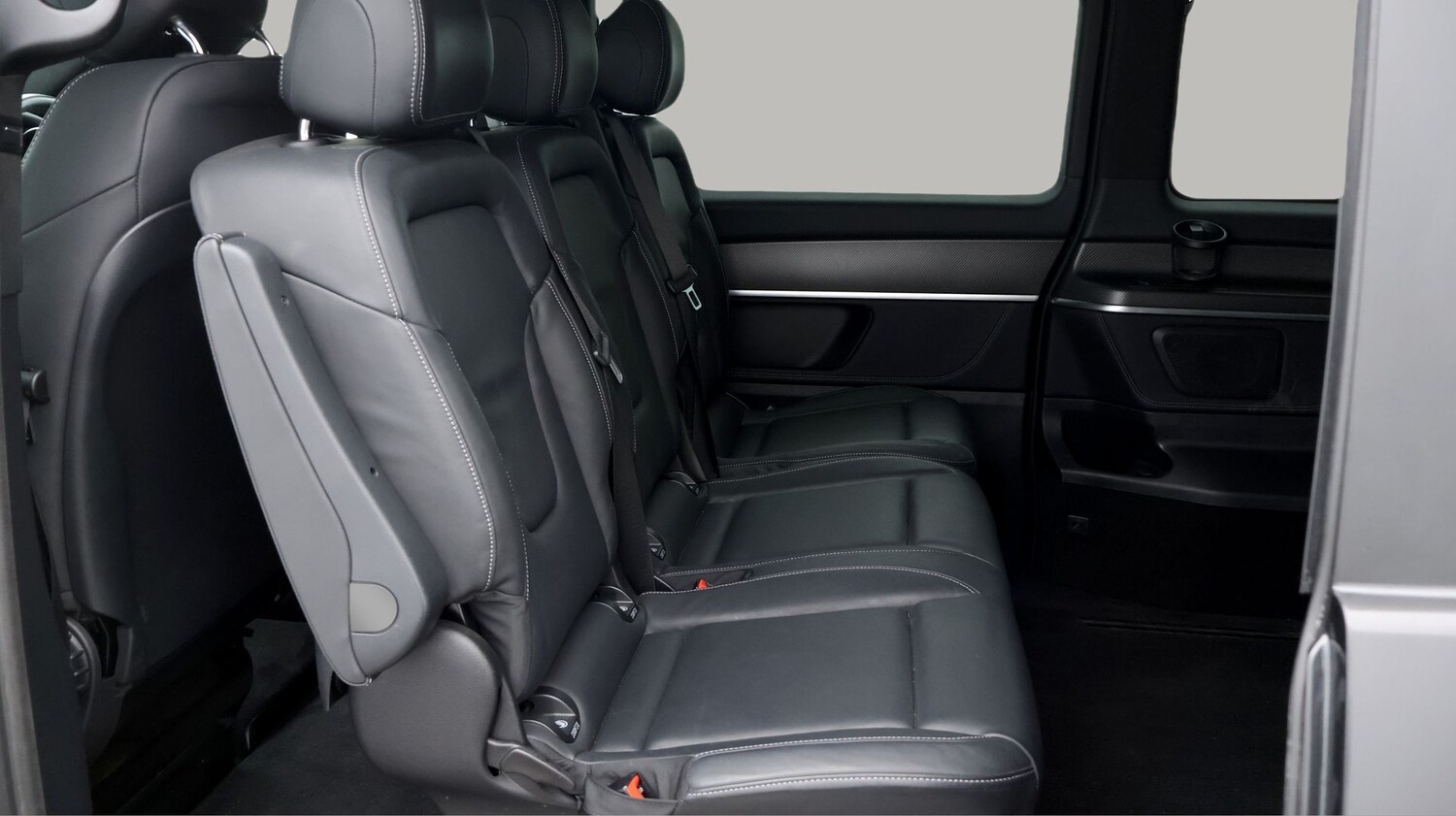 Used Mercedes-Benz V-Class 2023 for sale - 77541262: Photo 16