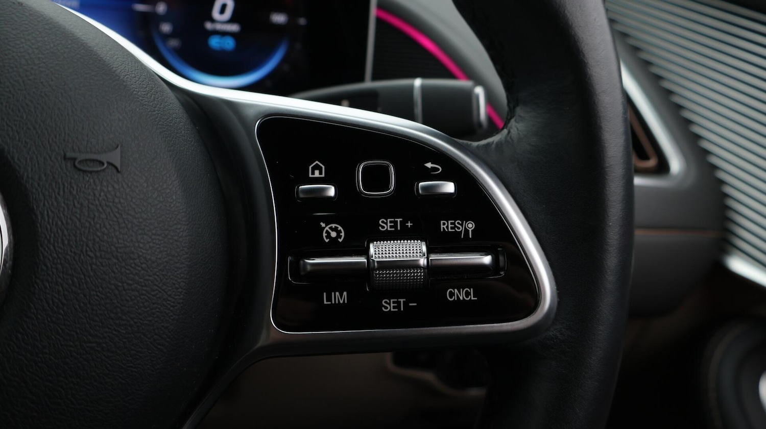 Used Mercedes-Benz EQC 2020 for sale - 76573606: Photo 26