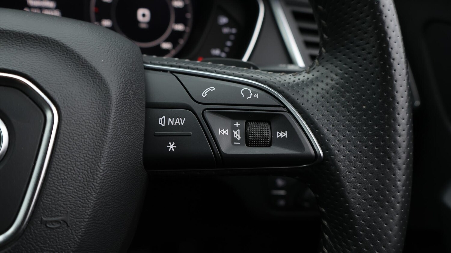 Used Audi Q5 2020 for sale - 76473486: Photo 26