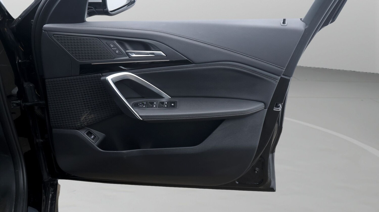 Used BMW iX1 for sale - 77650424: Photo 15