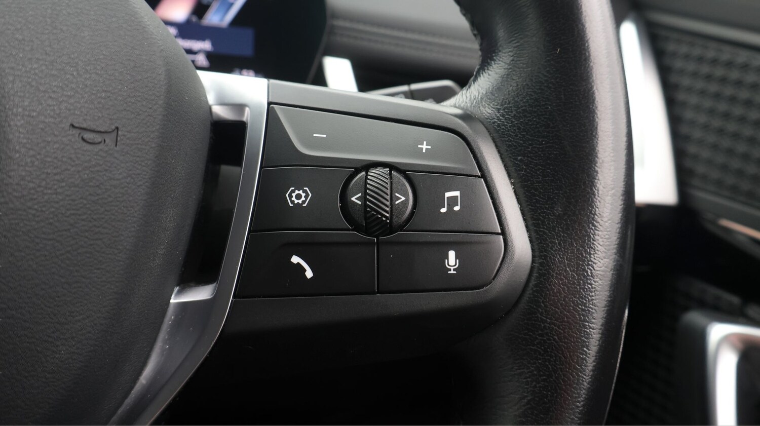 Used BMW iX1 for sale - 77650424: Photo 24