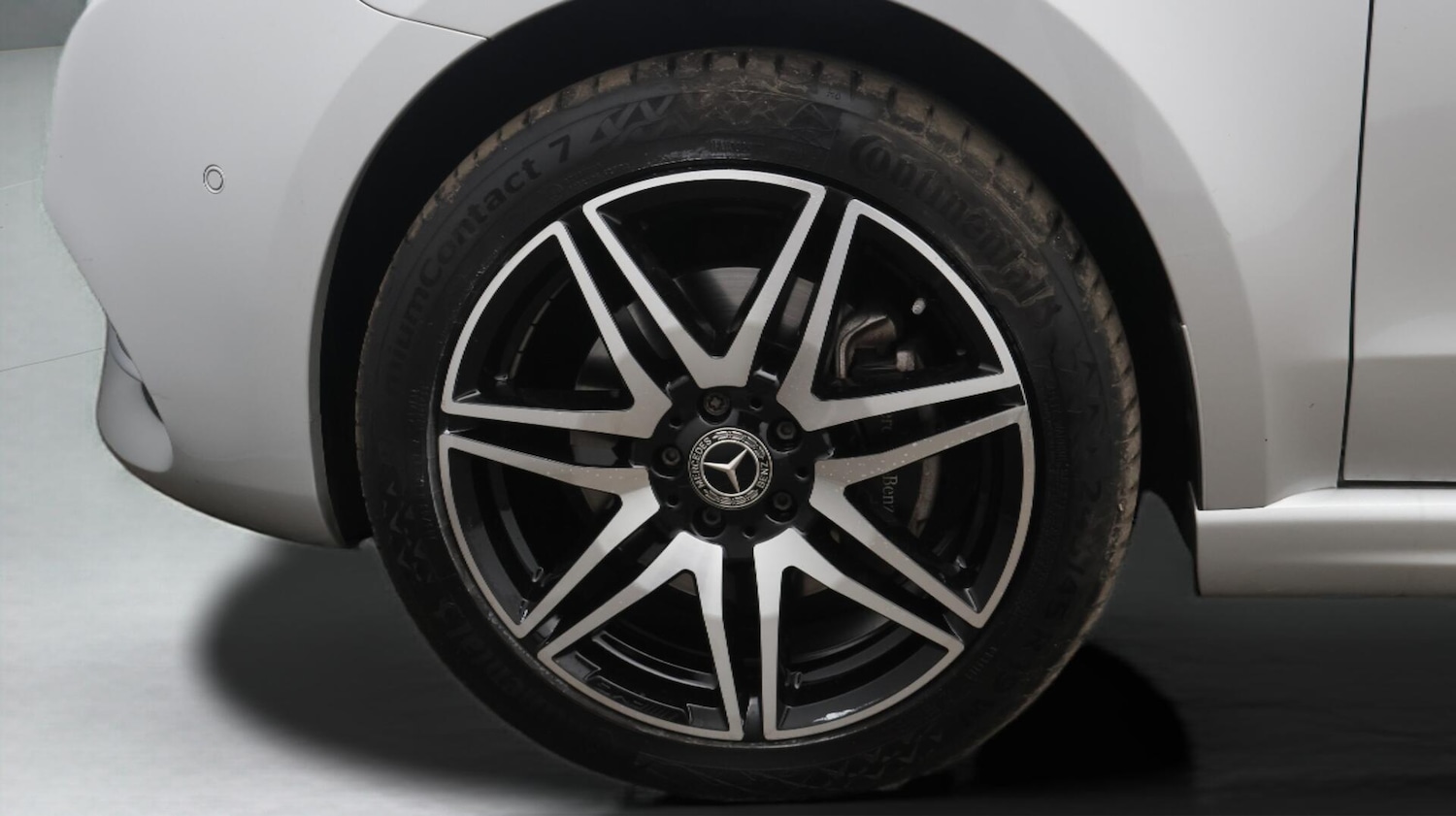 Used Mercedes-Benz V-Class 2023 for sale - 76408928: Photo 19