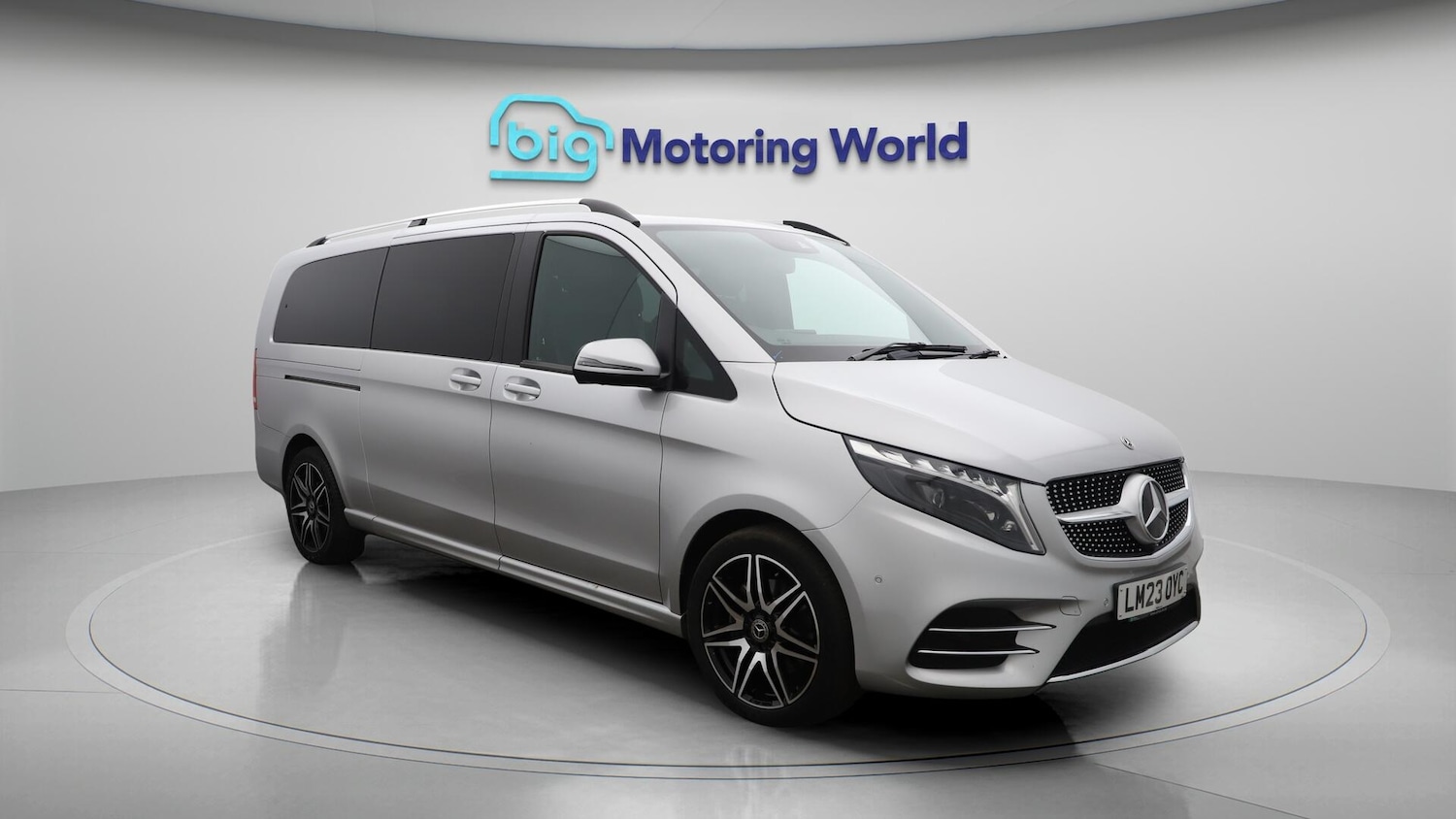 Used Mercedes-Benz V-Class 2023 for sale - 76408928: Photo 2