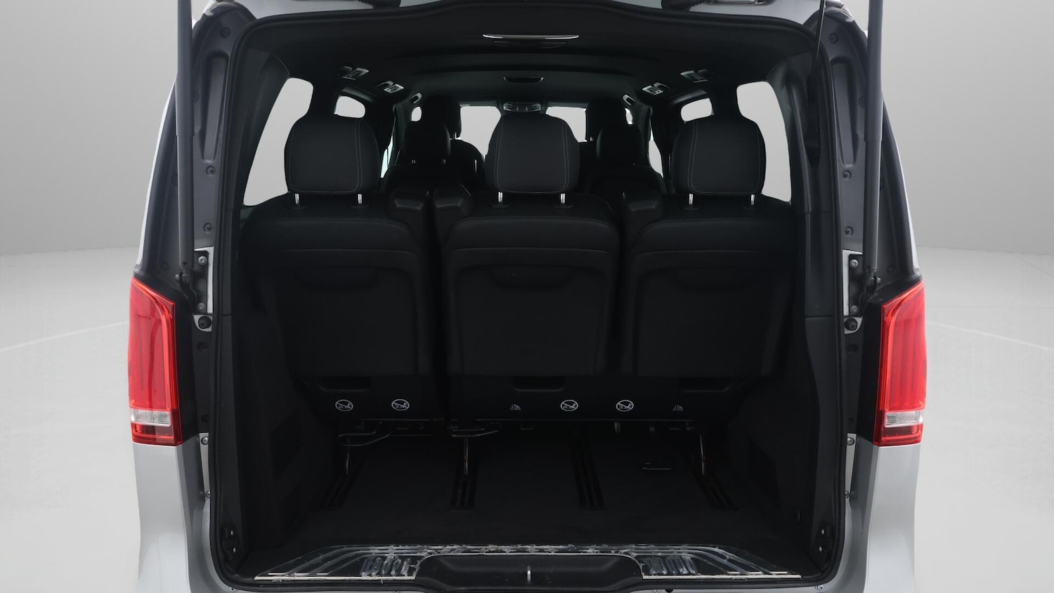 Used Mercedes-Benz V-Class 2023 for sale - 76408928: Photo 22