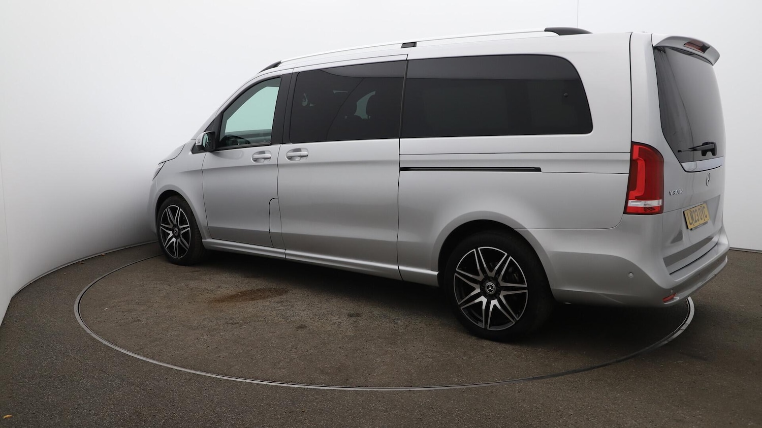 Used Mercedes-Benz V-Class 2023 for sale - 76408928: Photo 38