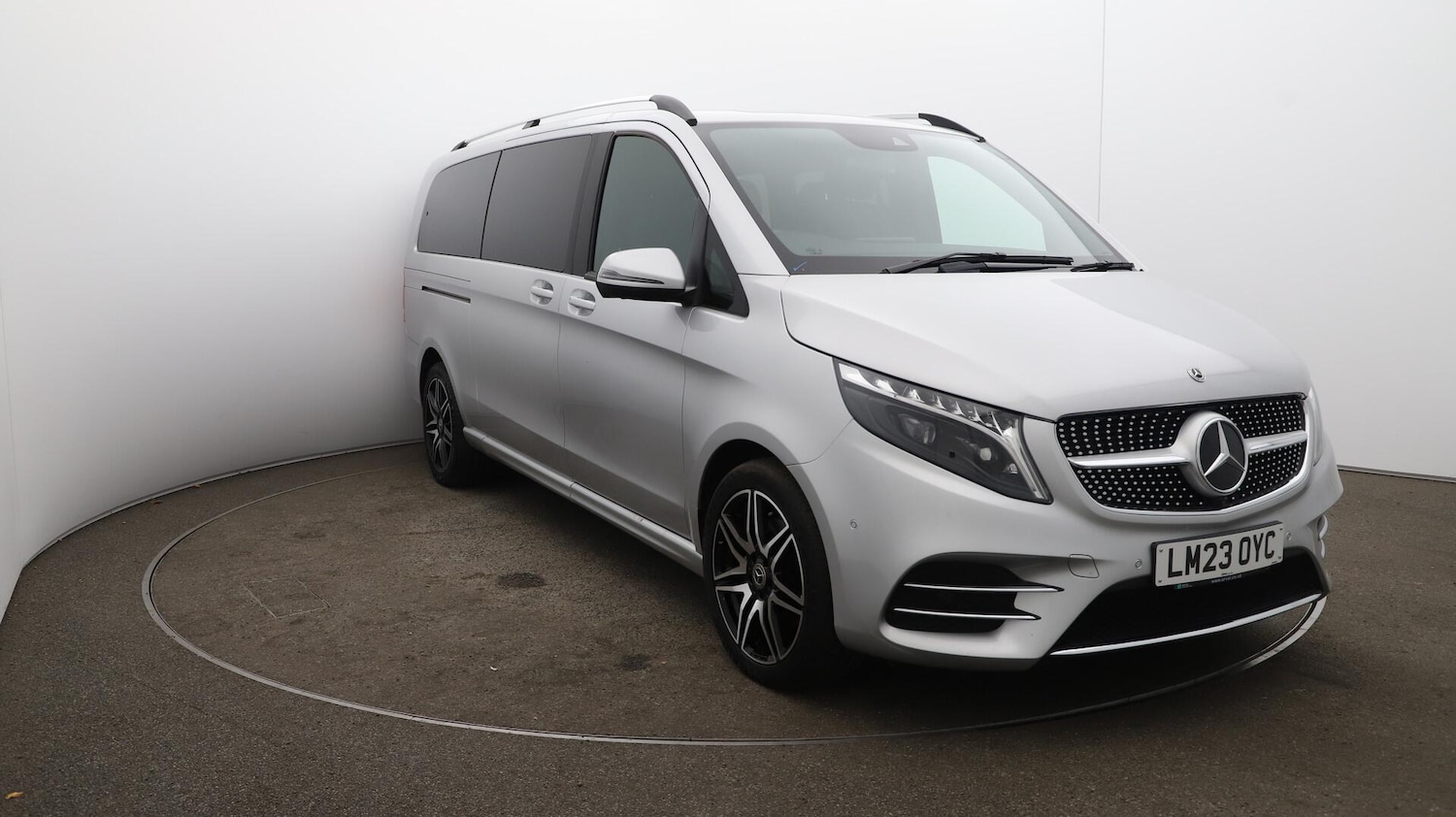 Used Mercedes-Benz V-Class 2023 for sale - 76408928: Photo 46