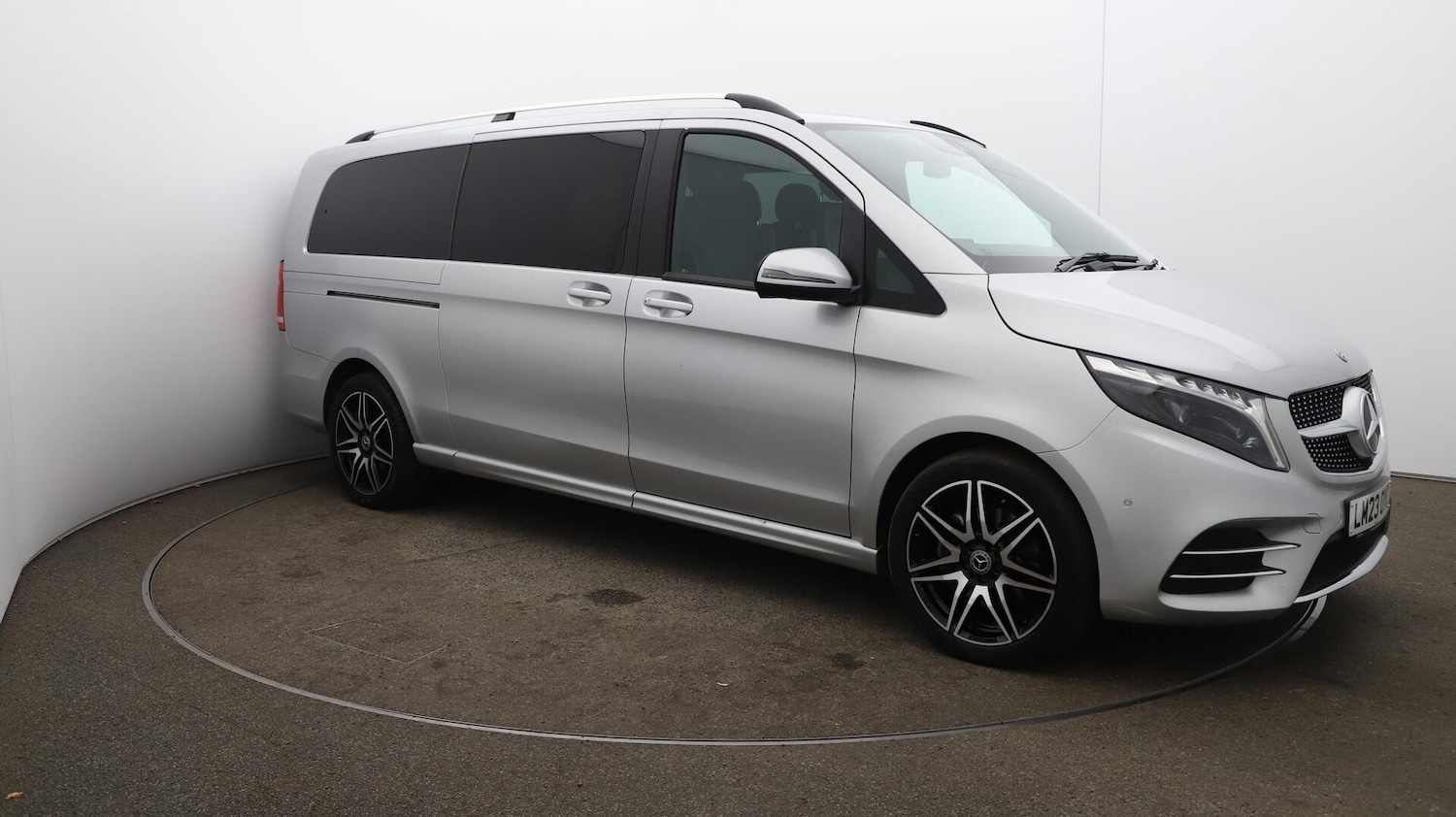 Used Mercedes-Benz V-Class 2023 for sale - 76408928: Photo 48