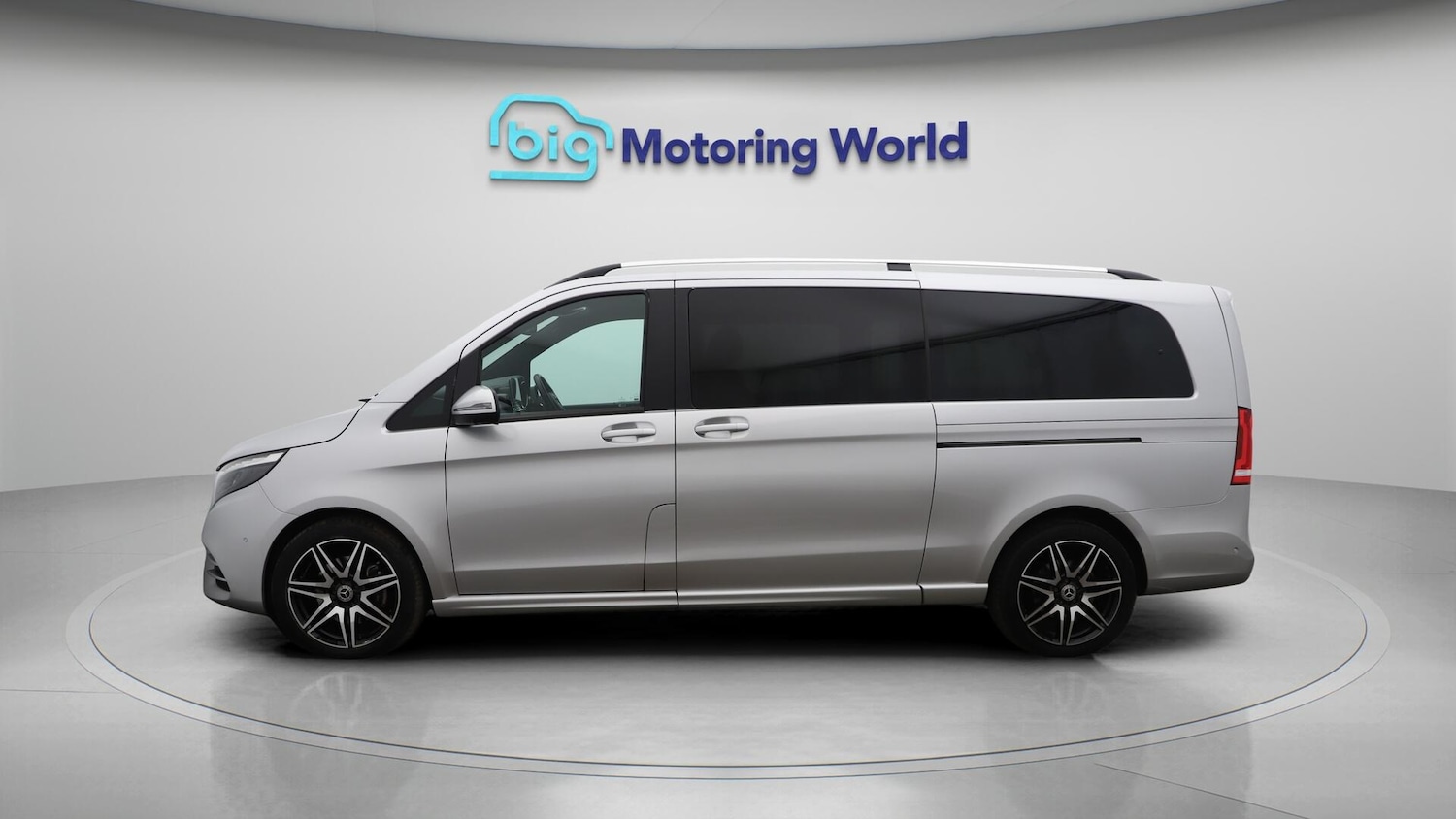 Used Mercedes-Benz V-Class 2023 for sale - 76408928: Photo 5