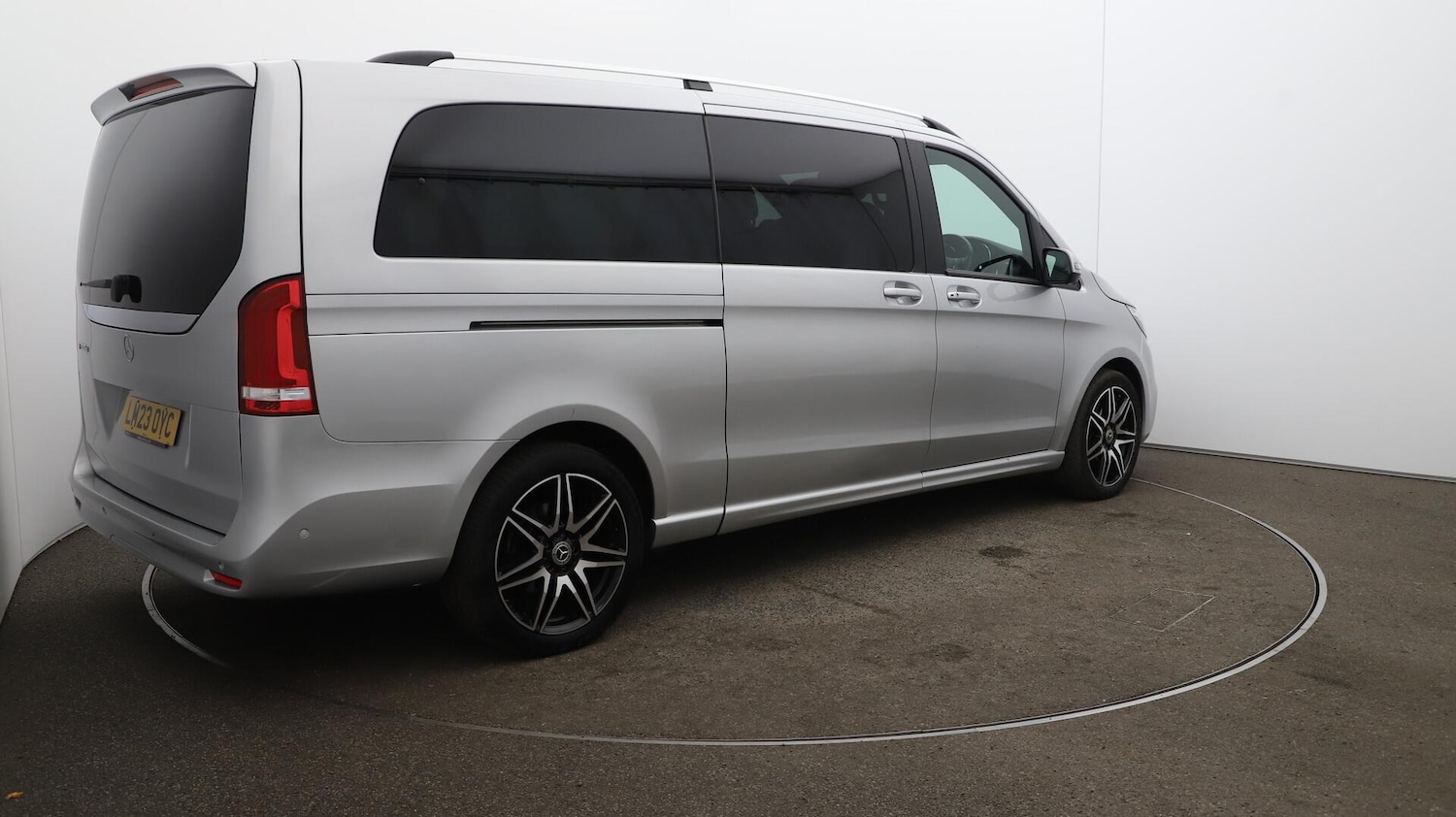 Used Mercedes-Benz V-Class 2023 for sale - 76408928: Photo 57