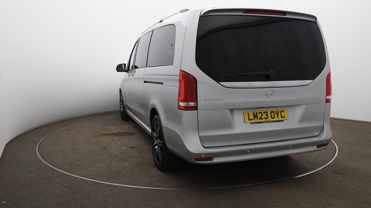 Used Mercedes-Benz V-Class 2023 for sale - 76408928: Photo 64