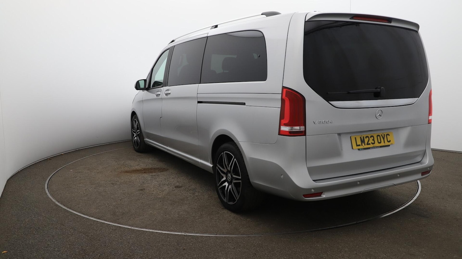 Used Mercedes-Benz V-Class 2023 for sale - 76408928: Photo 65